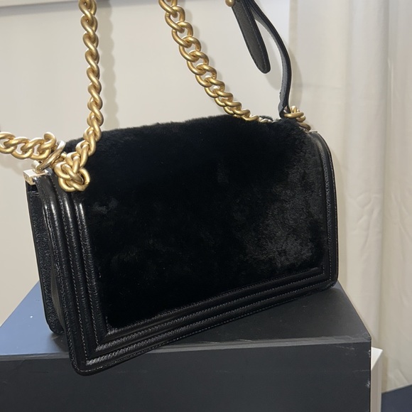 *LIMITED EDITION* Chanel Orylag Rabbit Fur Calfskin Medium Boy Bag - Picture 4 of 5